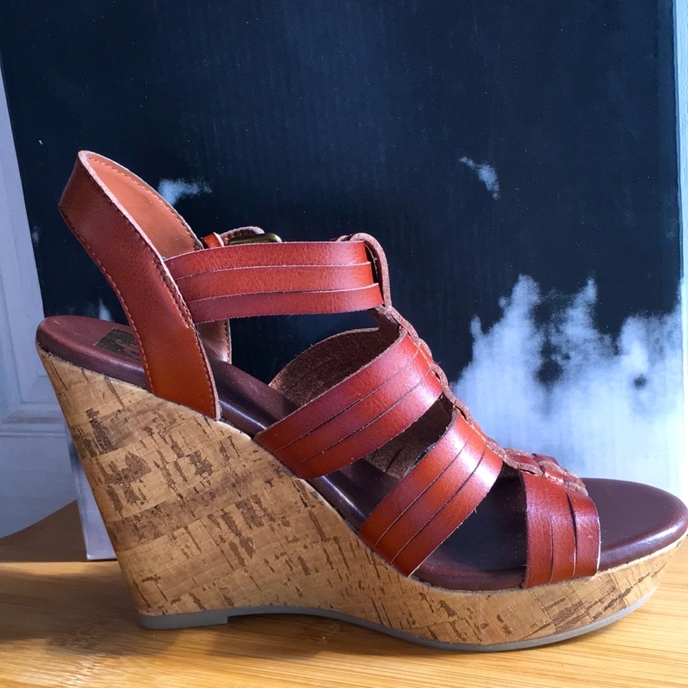 Dolce Vita Brown Wedge Sandal  Size 6-1/2 - Picture 2 of 7